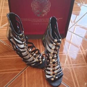 Vince Camuto Strappy Black and Gold Heels